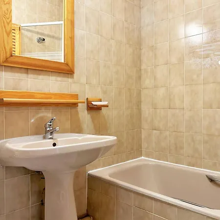 Appartamento Climatisé Avec Terrasse Et Parking Près De La - Fr-1-251-202 Le Lavandou