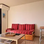 Climatisé Avec Terrasse Et Parking Près De La - Fr-1-251-202 * Le Lavandou