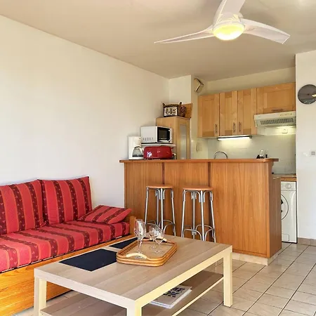 Climatise Avec Terrasse Et Parking Pres De La - Fr-1-251-202 Apartment Le Lavandou